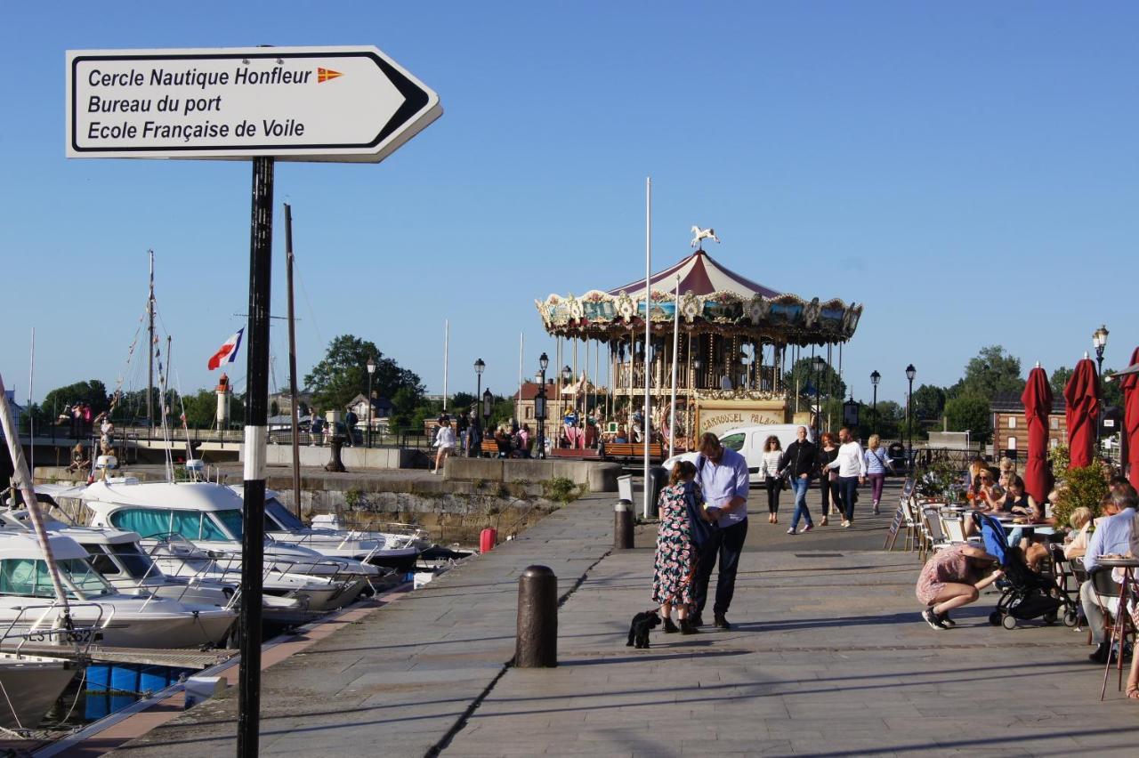 Апартаменты Le Perchoir De St-Antoine - Centre Historique D'Honfleur Avec Vue Sur Le Port, Netflix, Jeux, Vinyles Экстерьер фото